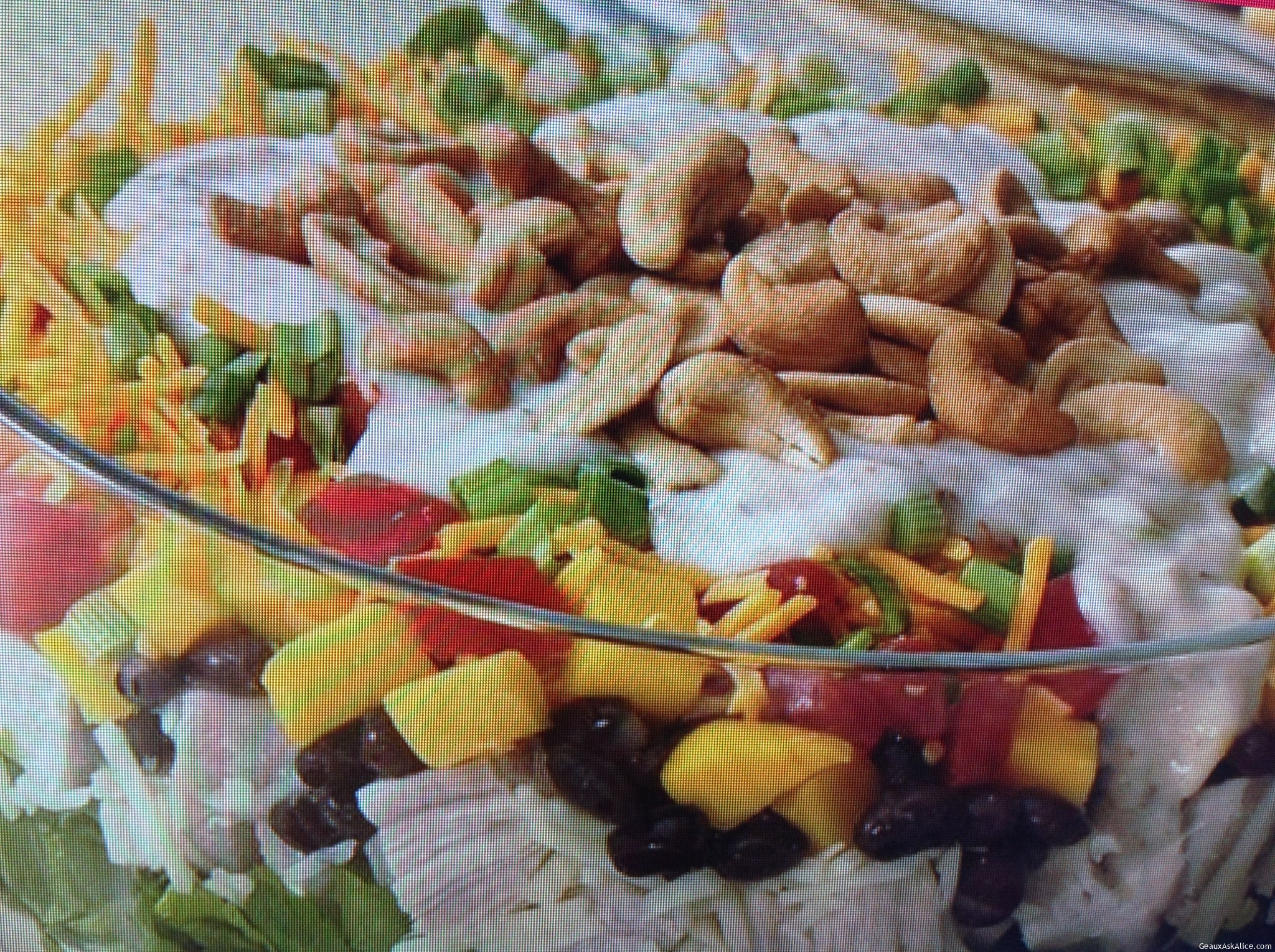 LAYERED CARIBBEAN CHICKEN SALAD