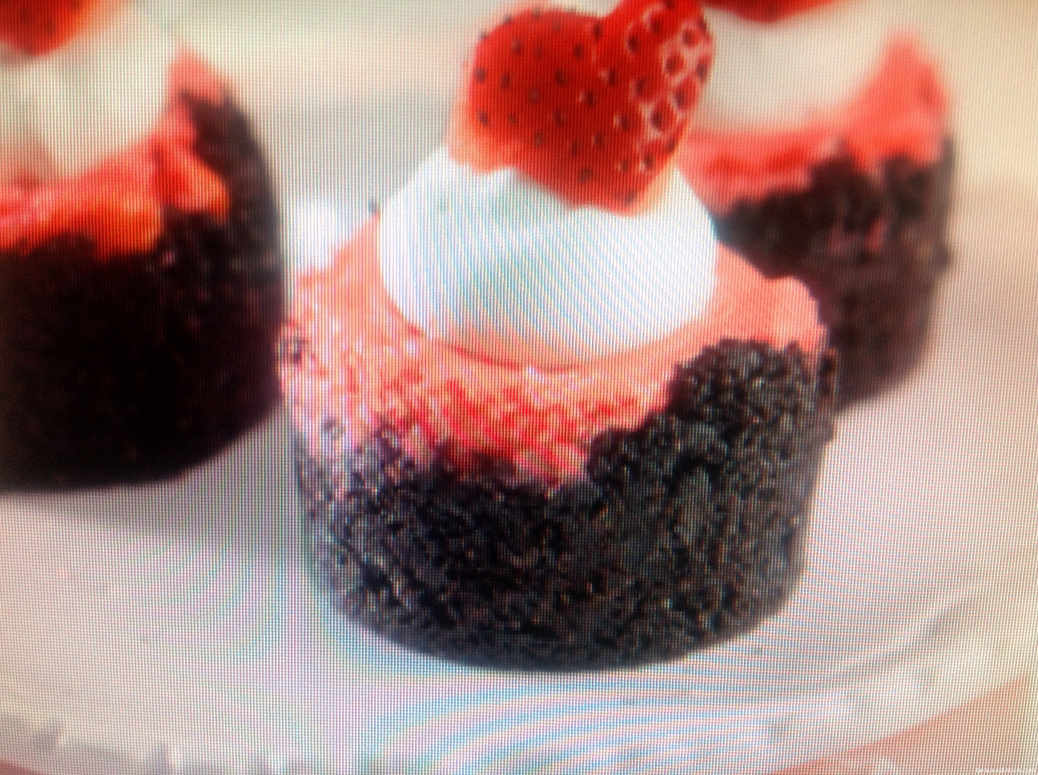 Delicate Mini Berry Cheesecakes